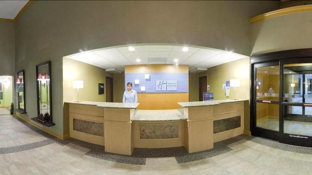 Holiday Inn Express Hotel & Suites Thornburg-S. Fredericksburg By Ihg Exterior foto
