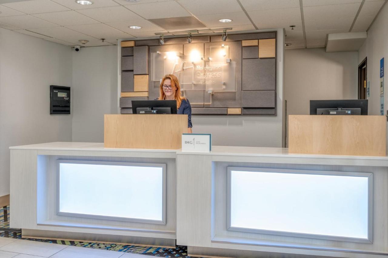 Holiday Inn Express Hotel & Suites Thornburg-S. Fredericksburg By Ihg Exterior foto