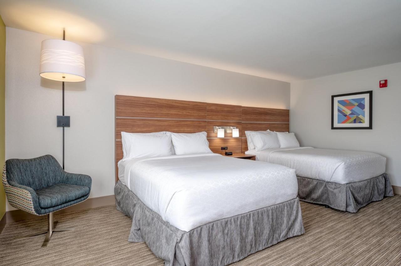 Holiday Inn Express Hotel & Suites Thornburg-S. Fredericksburg By Ihg Exterior foto