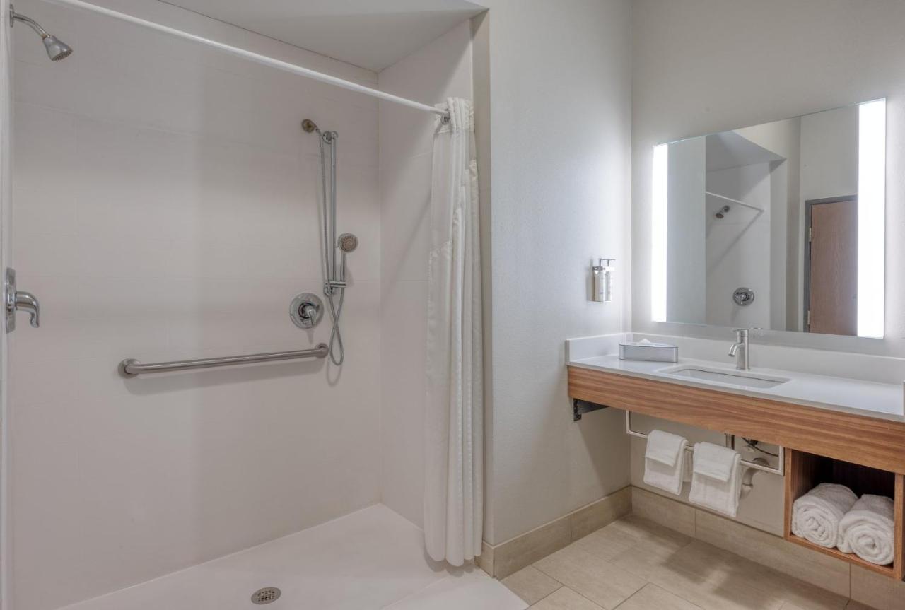 Holiday Inn Express Hotel & Suites Thornburg-S. Fredericksburg By Ihg Exterior foto