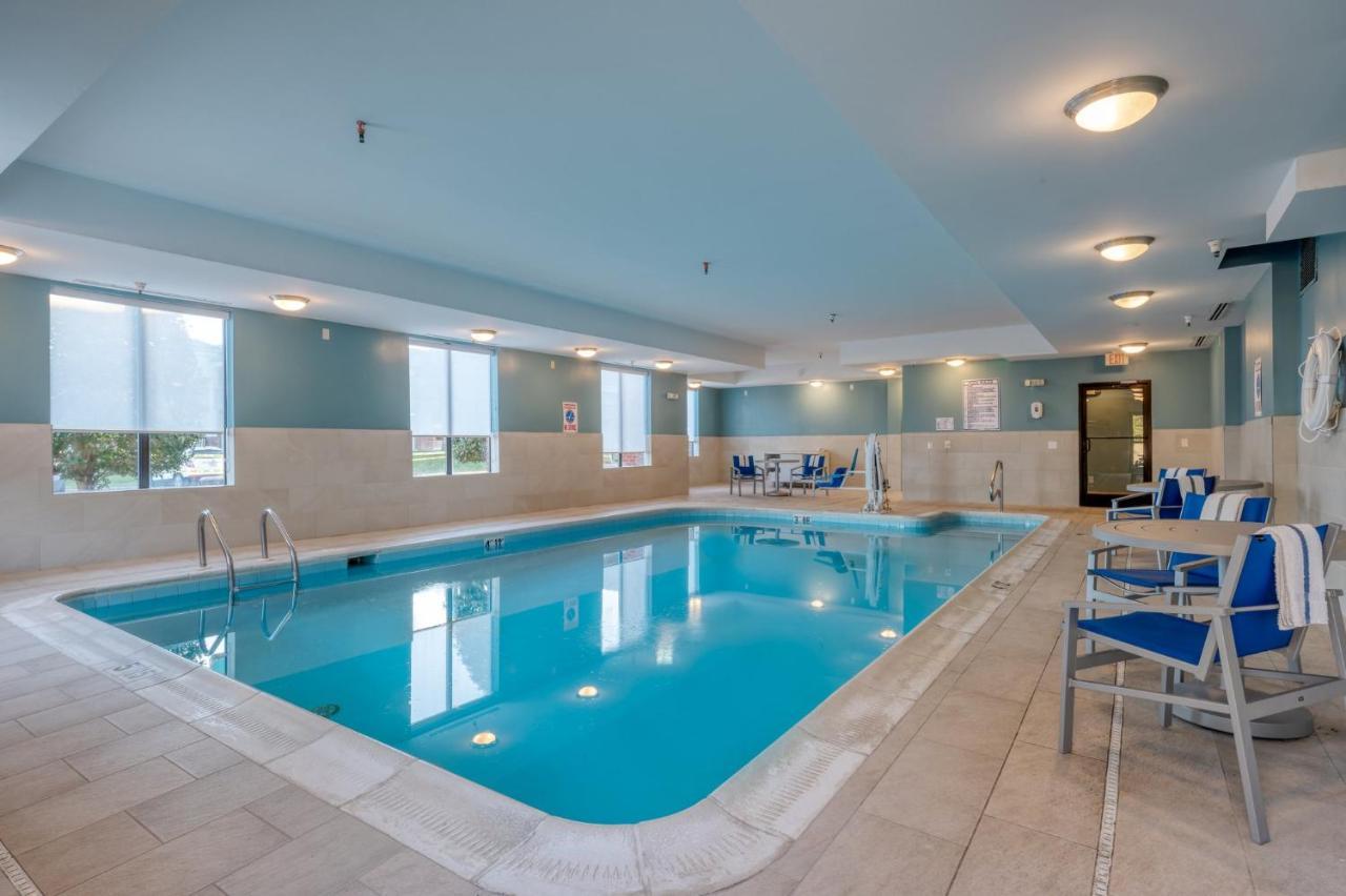 Holiday Inn Express Hotel & Suites Thornburg-S. Fredericksburg By Ihg Exterior foto