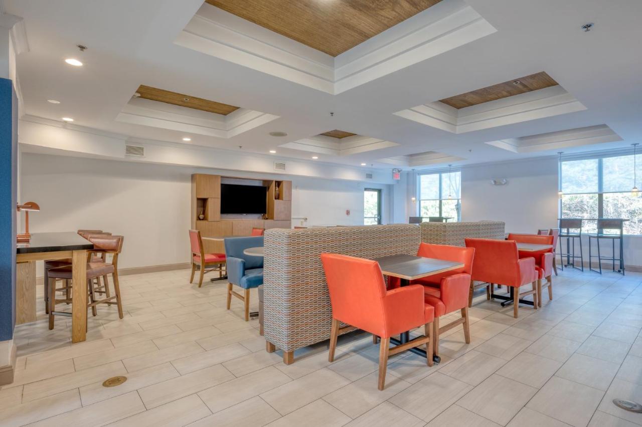 Holiday Inn Express Hotel & Suites Thornburg-S. Fredericksburg By Ihg Exterior foto