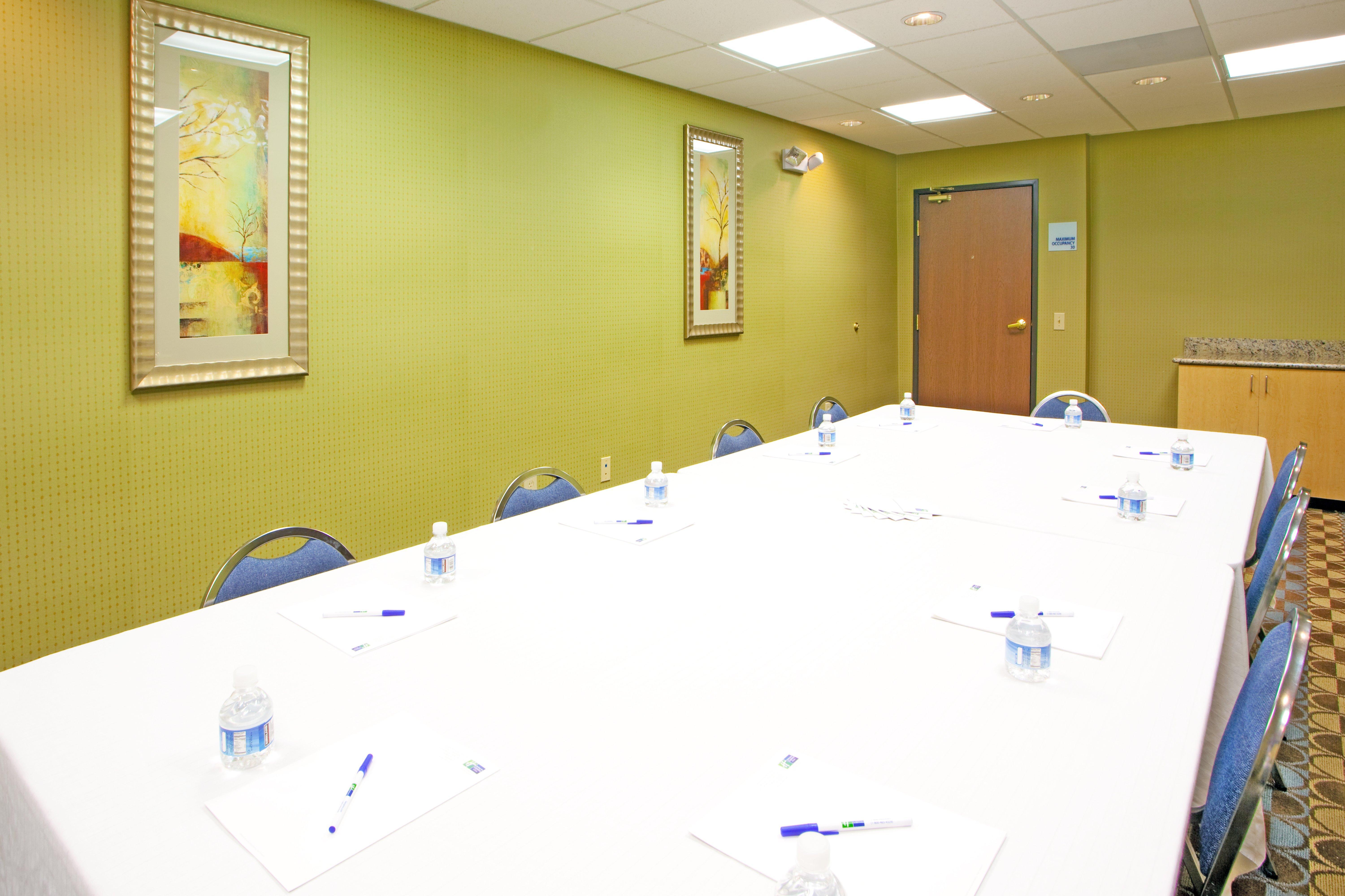 Holiday Inn Express Hotel & Suites Thornburg-S. Fredericksburg By Ihg Exterior foto